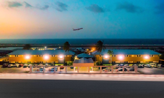 Mahuma Hotel | Curaçao Airport Hotel