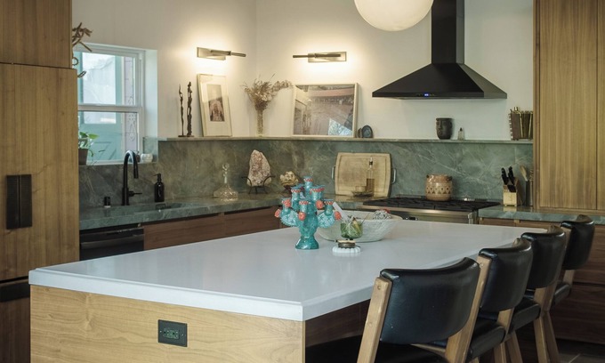 Huntington Beach House | Custom Home+Guest House, Hot Tub & Fire Pit. Bike to the Beach!