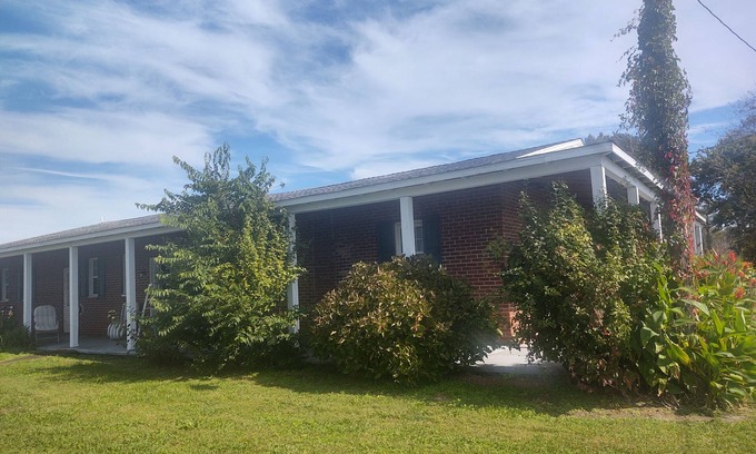 Cape Charles Apartment | Cute and Cozy Vacation Stay on the Eastern Shore!