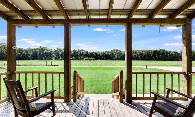 St. Martinville House | Cute house on the prairie