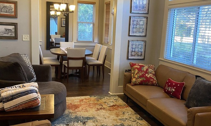 Opelika House | Cute Near Historic District House