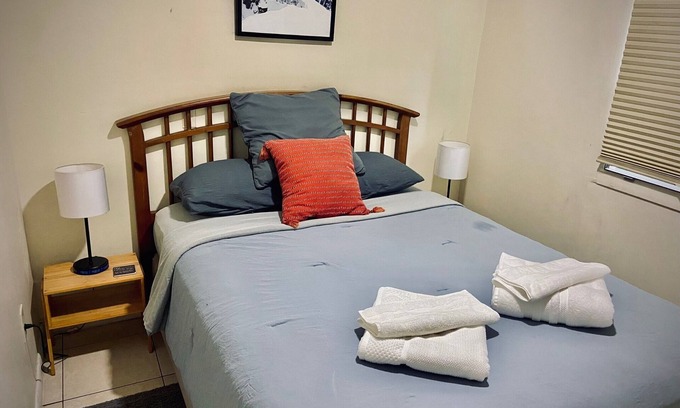 West Little Havana Hotel | Cute Private Room, Near the Airport - Free Parking
