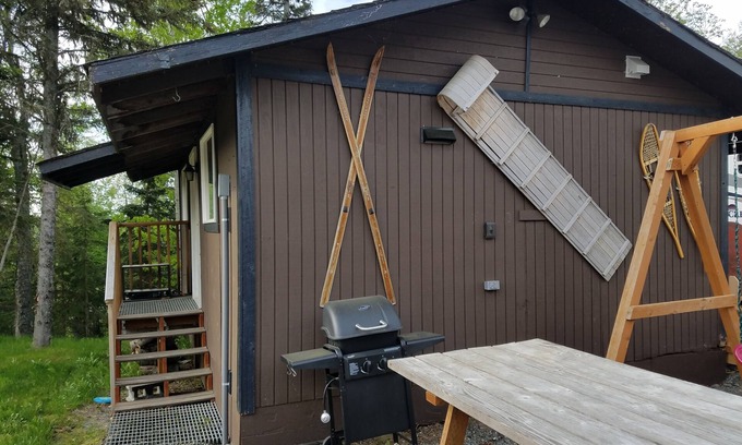 Kalifornsky Cabin | Cute Semi rustic cabin view mountains lake woods on the line of Kasilof Soldotna