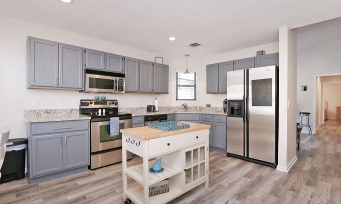 Jacksonville Beach House | Cute South Jax Beach House near Mayo