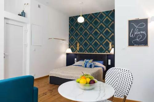 La Belle de Mai Apartment | Cute Urban Nest Marseille