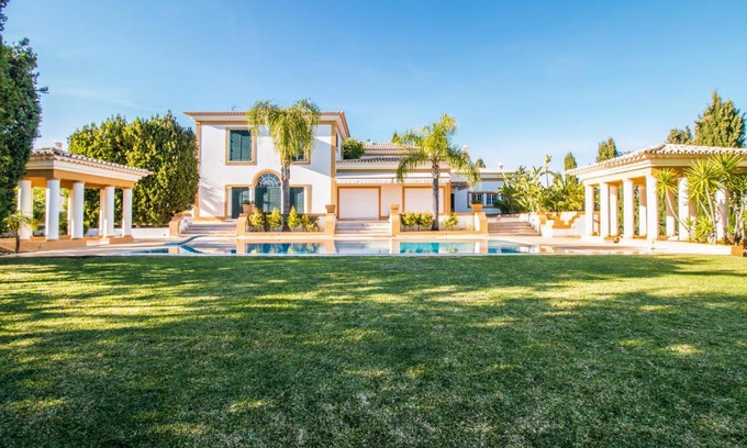Correeira Apartment | Cypress Villa