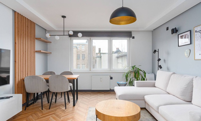 Wroclaw City Center Apartment | Czysta Modern Apartment