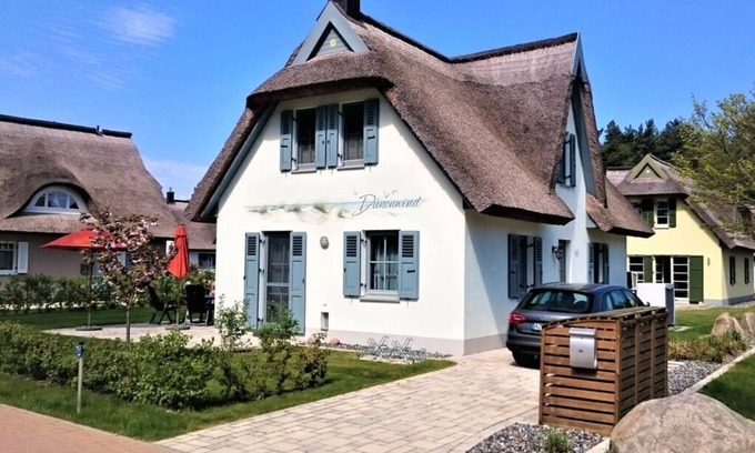 Glowe House | "Dünenwind" Comfortable holiday residence