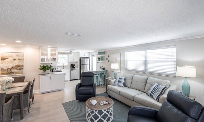 Siesta Key Villa | D15 - Your Island Reset Starts Here