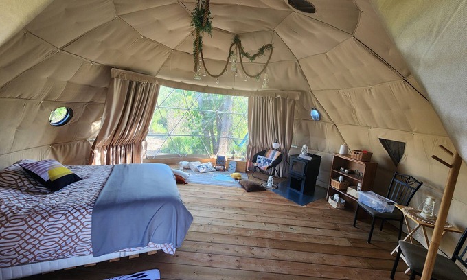 Rosedale Cabin | #D4 Badlands Bunker Dome-1 Queen bed -Pet friendly