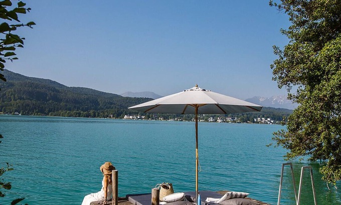 Poertschach am Woerthersee Apartment | Dachgeschoss Apartment am Wörthersee mit Terrasse & Seezugang
