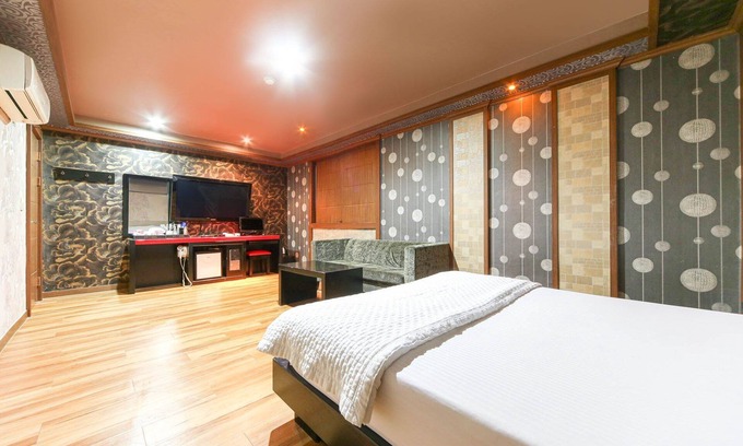 Daemyeong-dong Hotel | Daegu Daemyeong-dong Yak