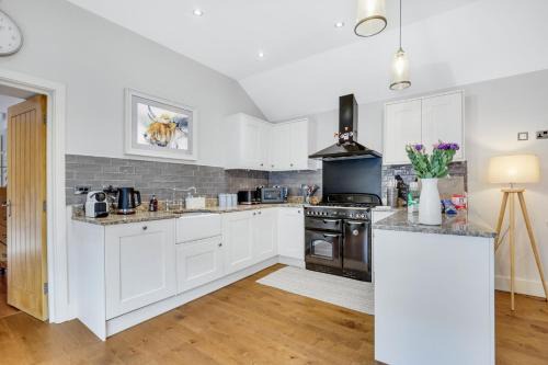 Belford House | Dairy Cottage @Budle Barns - North East Escapes