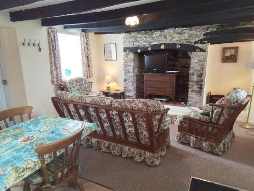 Llangeler House | Dairy Cottage Newcastle Emlyn