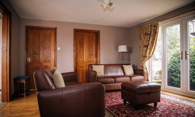 Malpas Cottage | Dairyman's Cottage - 2 bedroomed bungalow in perfect rural setting.