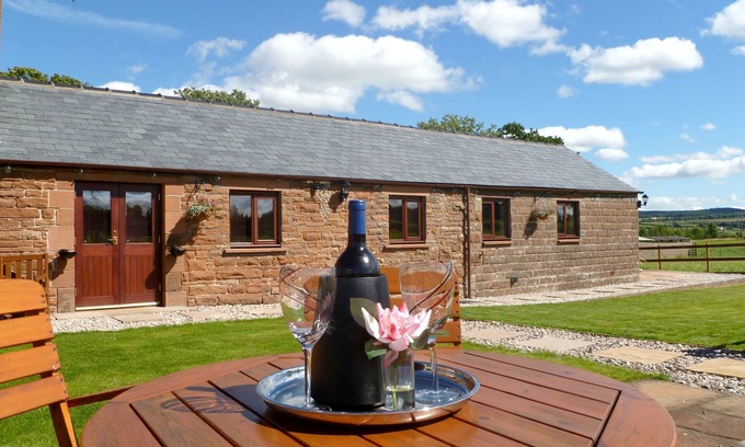 Catterlen Cottage | DAISY COTTAGE, romantic, luxury holiday cottage in Penrith