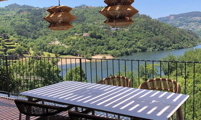 Sande House | Dajas Douro Valley - Casa Escola - Private Swimming Pool