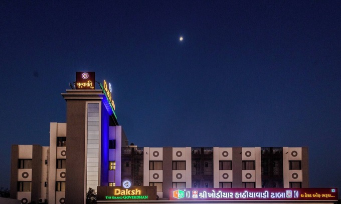 Dwarka Hotel | Daksh The Grand Govardhan Dwarka