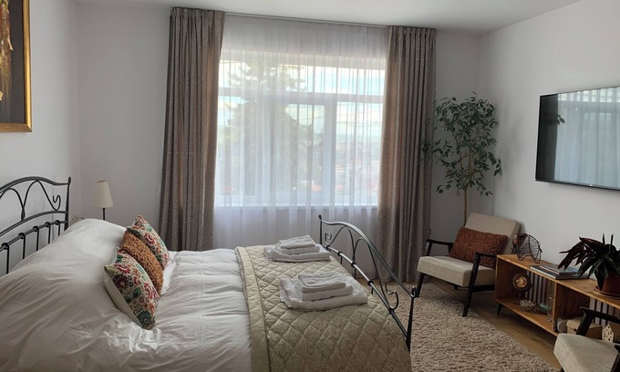 Cluj-Napoca Apartment | Dana House in Central Cluj