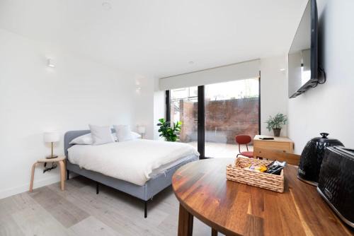 South Harrow Apartment | Dandi Northolt Road in Harrow