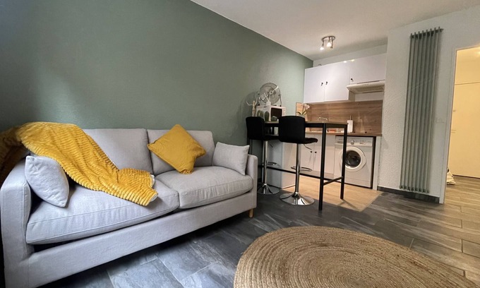 Le Rouet Apartment | Dans le Carré dor de Marseille 8eme Rue Paradis, bel Appartement 2 Couchages