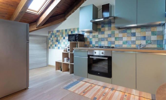 Novara Apartment | Dante's SkyLoft: Loft Novara