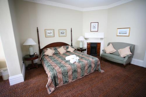 Homebush Hotel | Darcy's Hotel