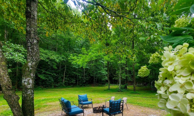 Zirconia House | Das Cabin at Bobs Creek