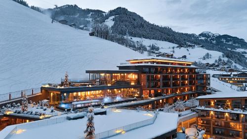 Unterberg Hotel | DAS EDELWEISS - Salzburg Mountain Resort