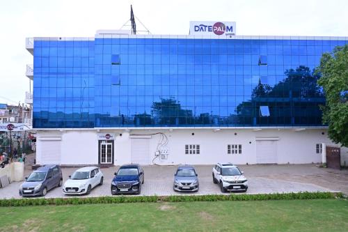 Gurugram Hotel | Date Palm Hotel