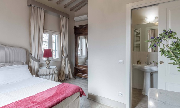 Sant' Ambrogio Apartment | David Apartments - Michelangelo