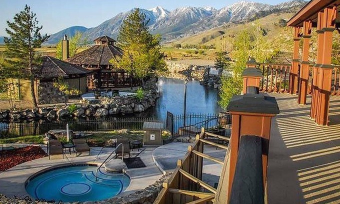 Genoa Condo | David Walley's Resort, 2br suite, Saturday check-in