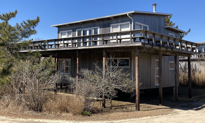 Davis Park House | Davis Park, Fire Island, FIOS wifi, A/C throughout, 1800 sq ft