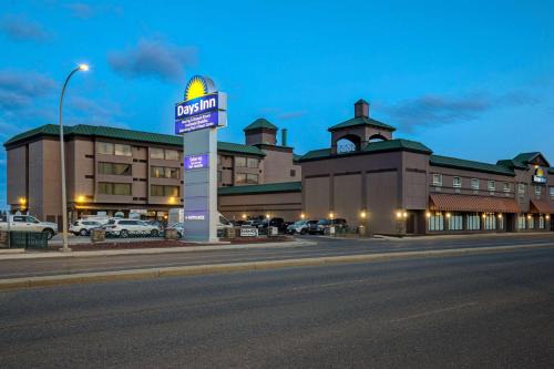 Southwest Calgary Hotel | Days Inn by Wyndham Calgary South