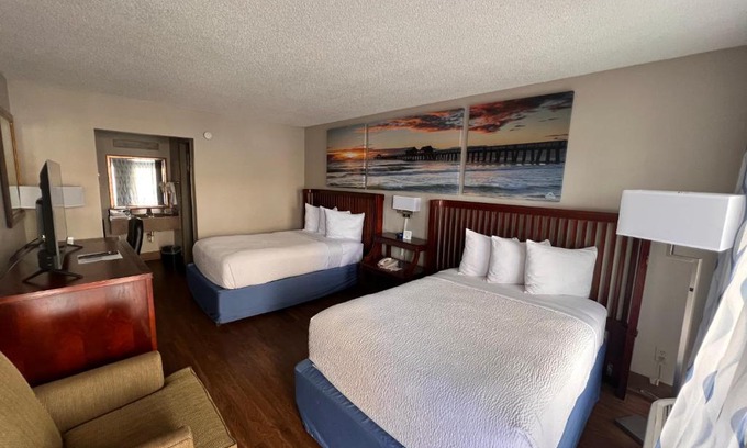 Daytona Beach Hotel | Days Inn by Wyndham Daytona Beach Speedway