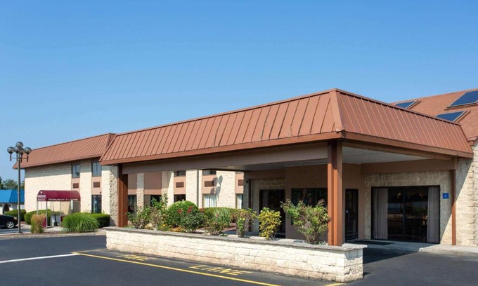 Hillsborough Hotel | Days Inn by Wyndham Hillsborough