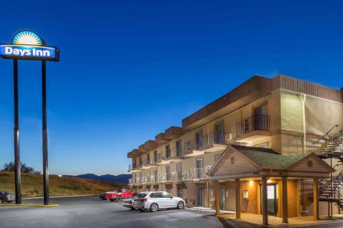Medford Hotel | Days Inn by Wyndham Medford