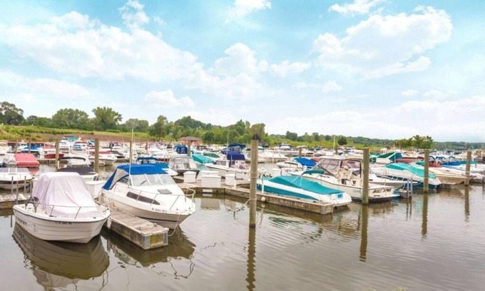 Portage Hotel | Days Inn by Wyndham Portage/Indiana Dunes National Park