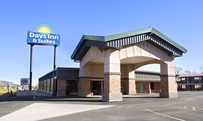 Trinidad Hotel | Days Inn & Suites by Wyndham Trinidad