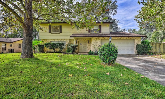 Port Orange House | Daytona Area Home ~ 3 Mi to Beach: Swim & Explore!