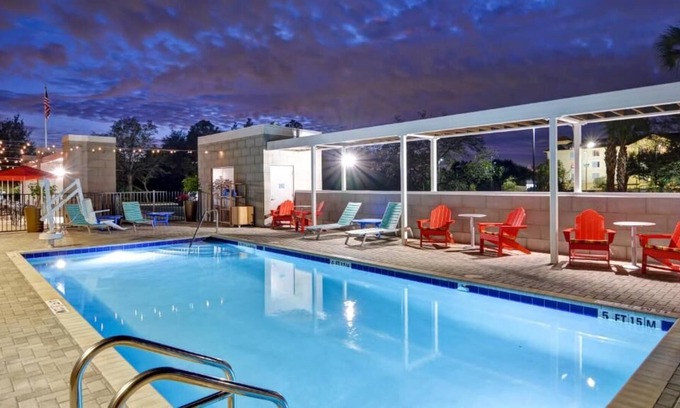 Daytona Beach House | Daytona Beach Getaway Trip! w/ Pool, Steps to Southeast Museum of Photography