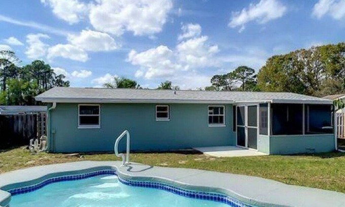 Daytona Beach House | Daytona Beach Paradise - 3 BR with Pool, Close to Daytona Speedway and Shopping