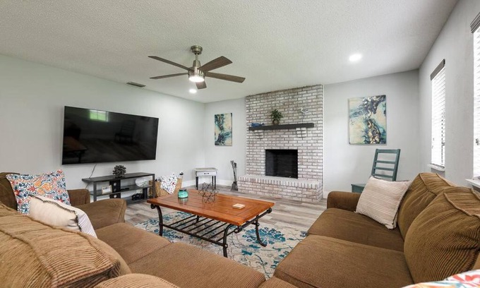 Daytona Beach House | Daytona Buy! Mins from Beaches, Speedway, Airport