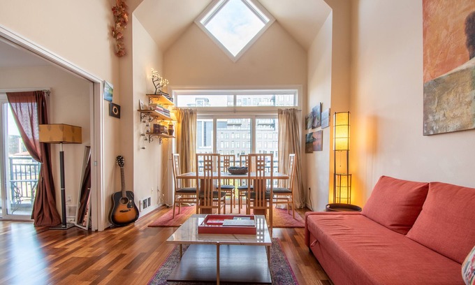 Belltown Condo | Dazzling 2 BR Penthouse in the Heart of Seattle!