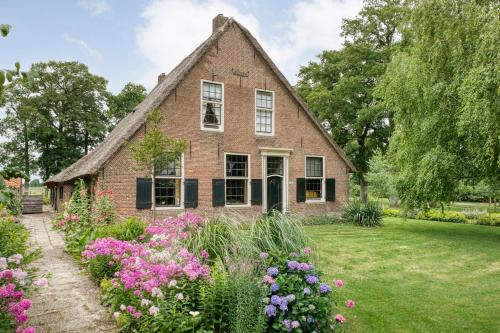 Ruinerwold House | De Boerstee