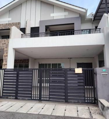 Batu Gajah House | De' Jamboree Homestay