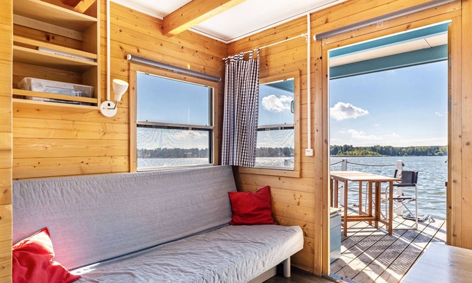 Koenigs Wusterhausen Boat Rental | Houseboat BunBo 1060 - Sa