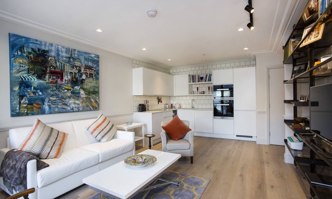 Hammersmith Apartment | DEACTIVATED