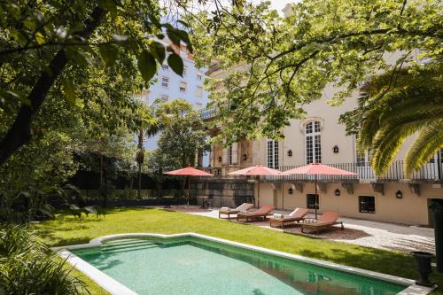 Lisbon Old Town House | Dear Lisbon - Valmor Palace
