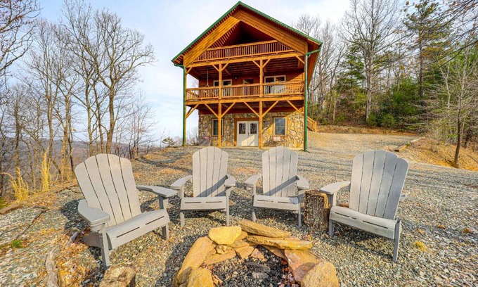 Purlear House | Deck and Views Blue Ridge Mountain Cabin